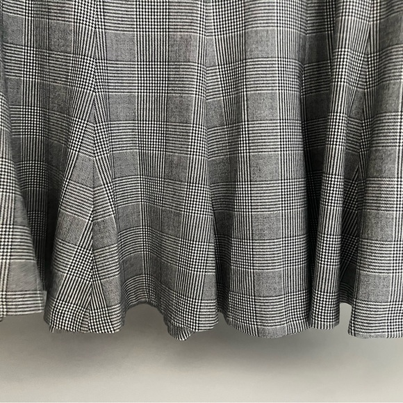 Zac and Rachel grey plaid skirt with bottom ruffle. Size 14 - Picture 5 of 6